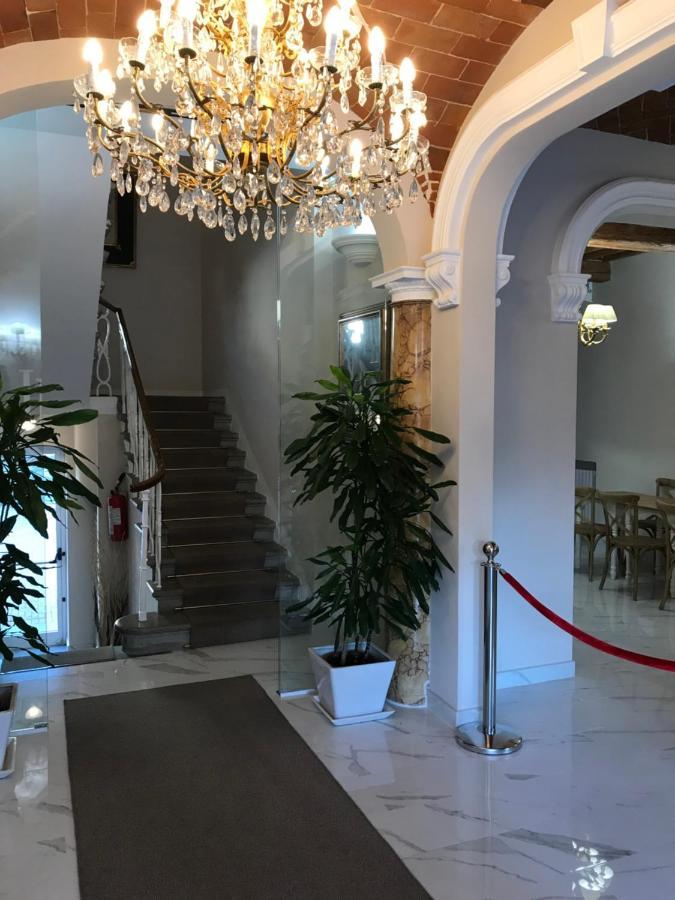 Hotel Paola Altopascio Bagian luar foto