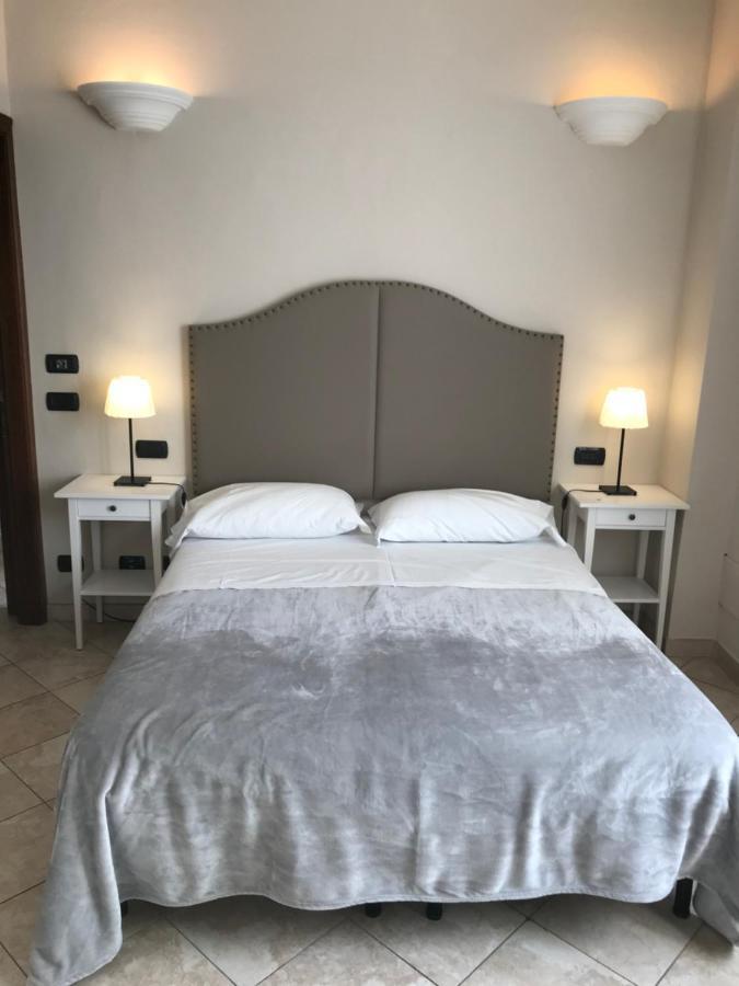 Hotel Paola Altopascio Bagian luar foto
