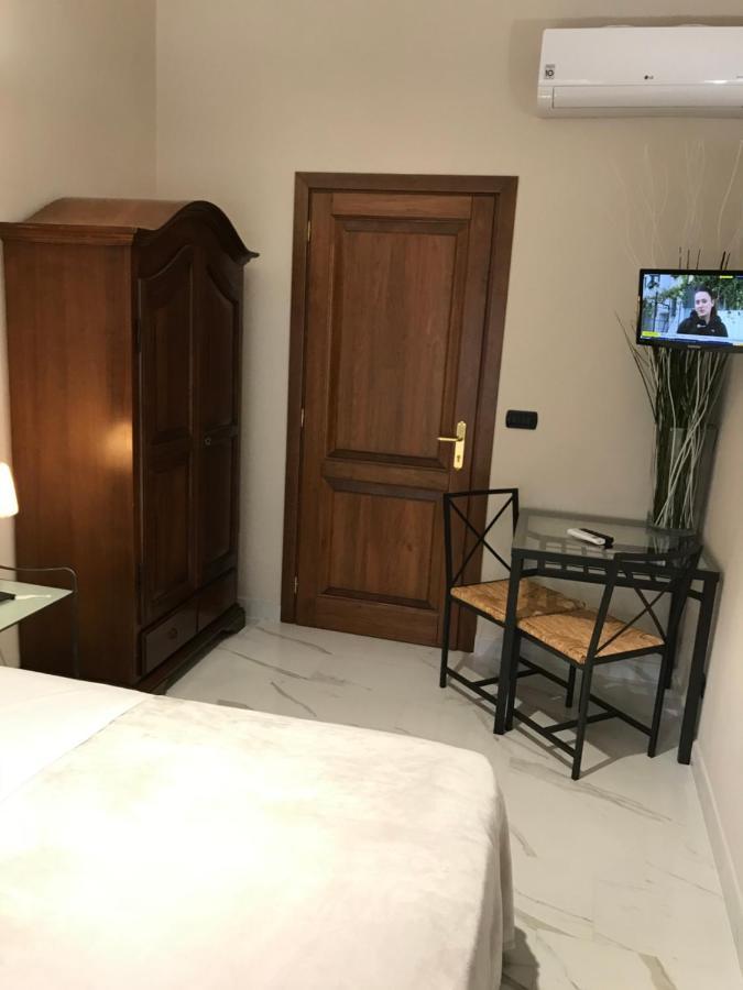 Hotel Paola Altopascio Bagian luar foto