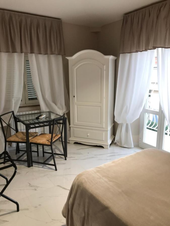 Hotel Paola Altopascio Bagian luar foto