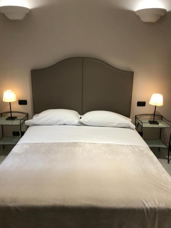 Hotel Paola Altopascio Bagian luar foto